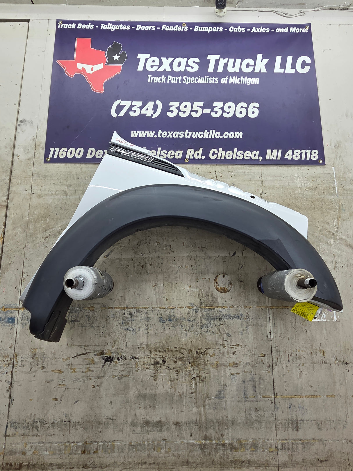 2011-2016 Ford Super Duty F450 F550 RH Passenger Side Front Fender