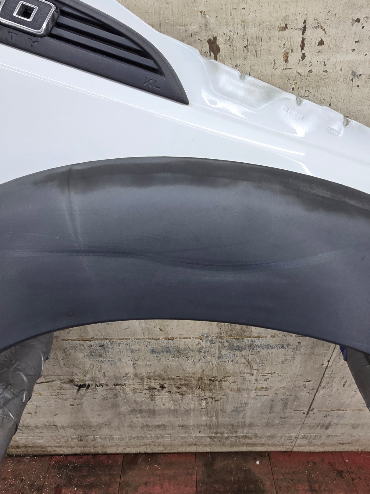 2011-2016 Ford Super Duty F450 F550 RH Passenger Side Front Fender