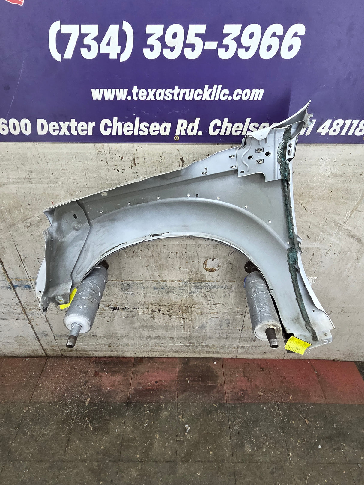 2011-2016 Ford Super Duty F450 F550 RH Passenger Side Front Fender