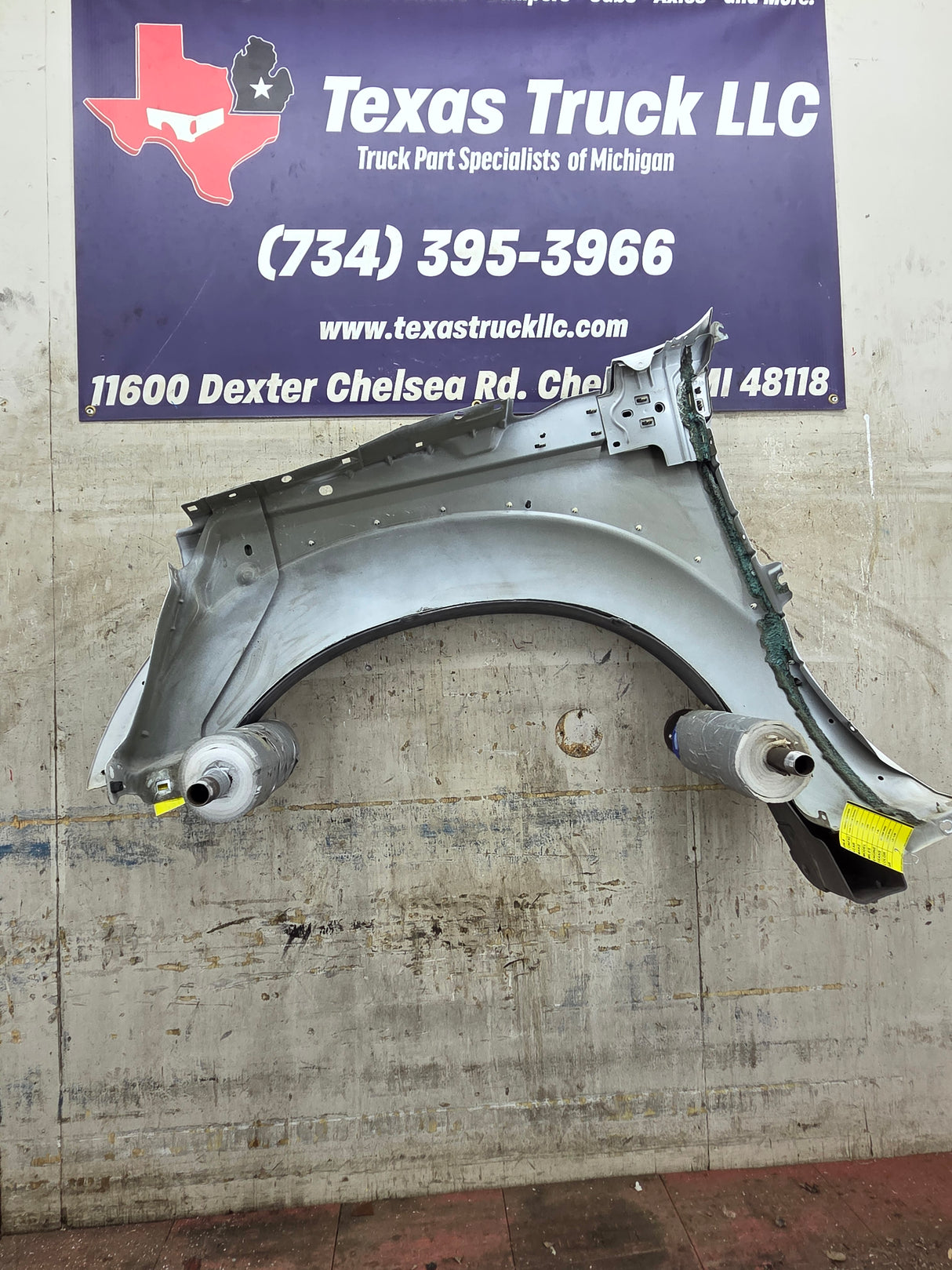 2011-2016 Ford Super Duty F450 F550 RH Passenger Side Front Fender