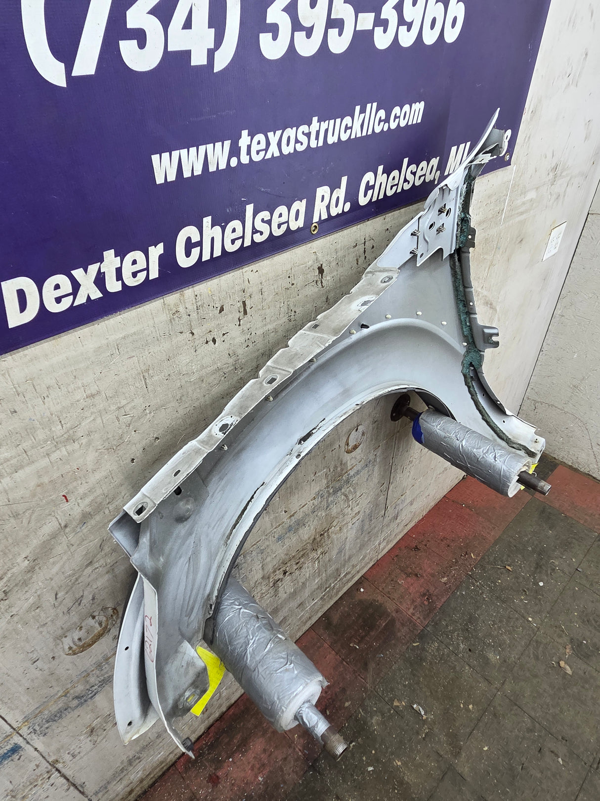 2011-2016 Ford Super Duty F450 F550 RH Passenger Side Front Fender