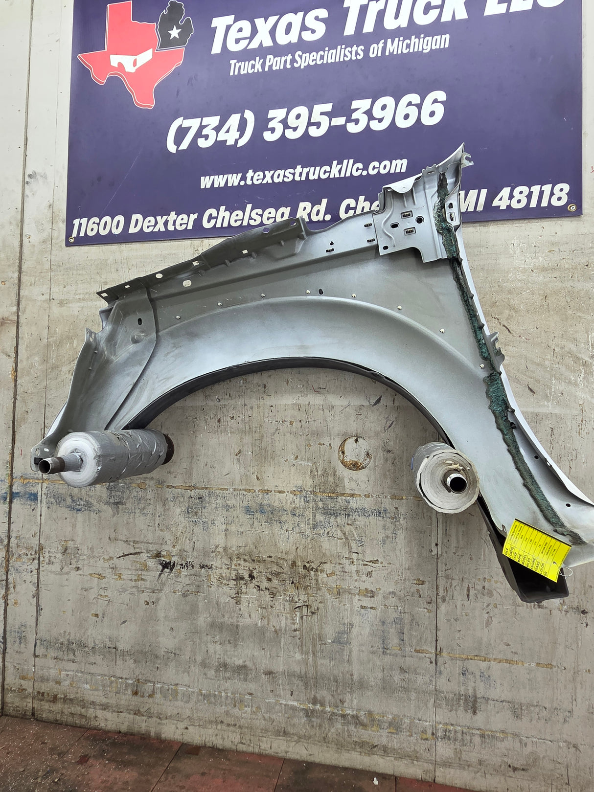 2011-2016 Ford Super Duty F450 F550 RH Passenger Side Front Fender