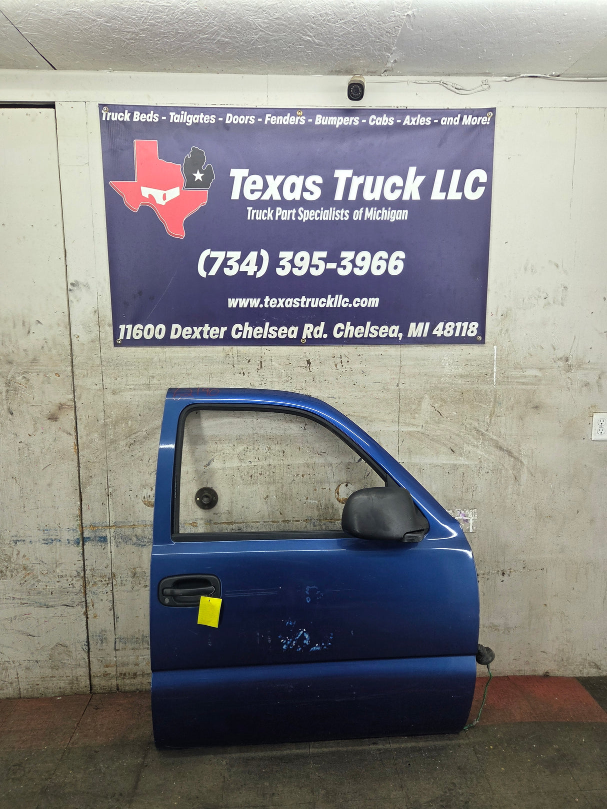 1999-2006 Chevrolet Silverado / GMC Sierra 1500 2500 3500 HD Front Passenger Side Door RH