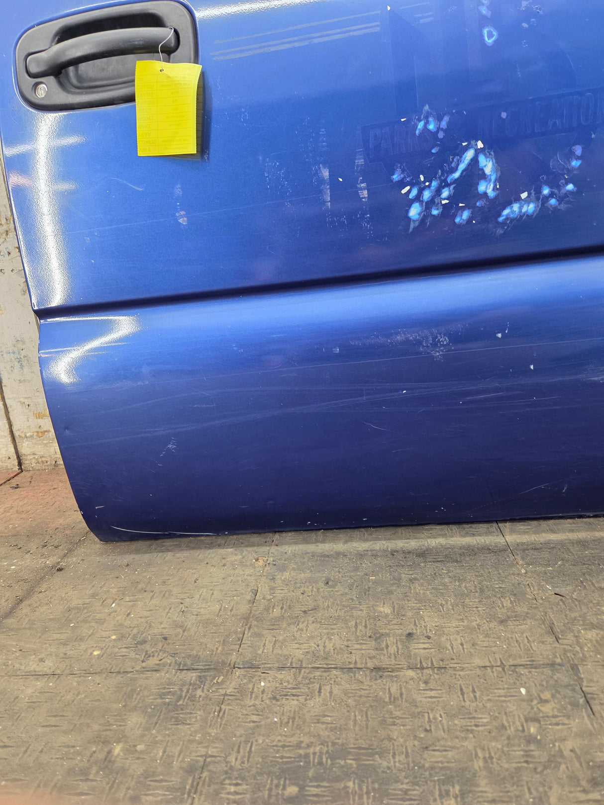 1999-2006 Chevrolet Silverado / GMC Sierra 1500 2500 3500 HD Front Passenger Side Door RH