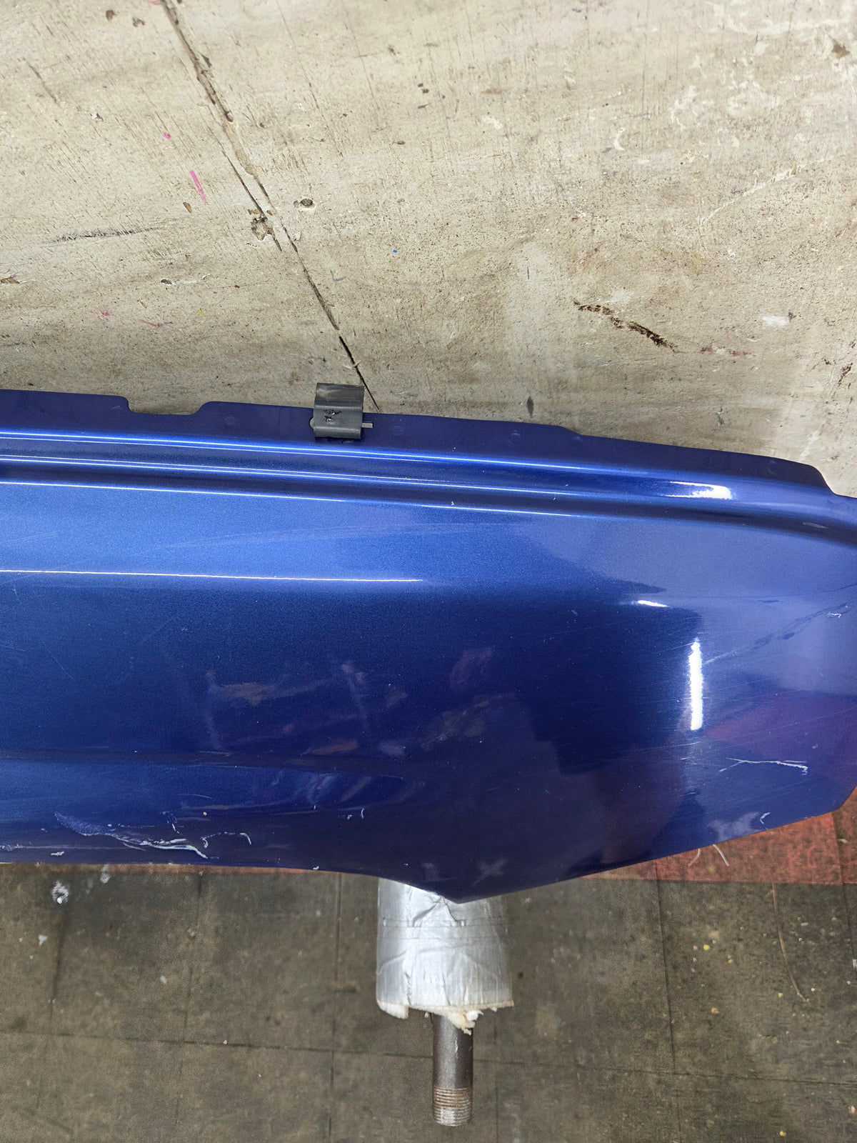 2003-2007 Chevrolet Silverado / Tahoe / Suburban 1500 2500 3500 HD RH Passenger Side "Cateye" Front Fender