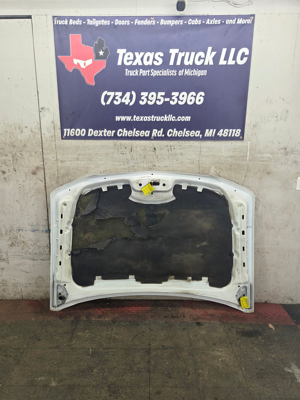 2003-2006 Chevrolet Silverado 1500 2500 'Cateye' Hood