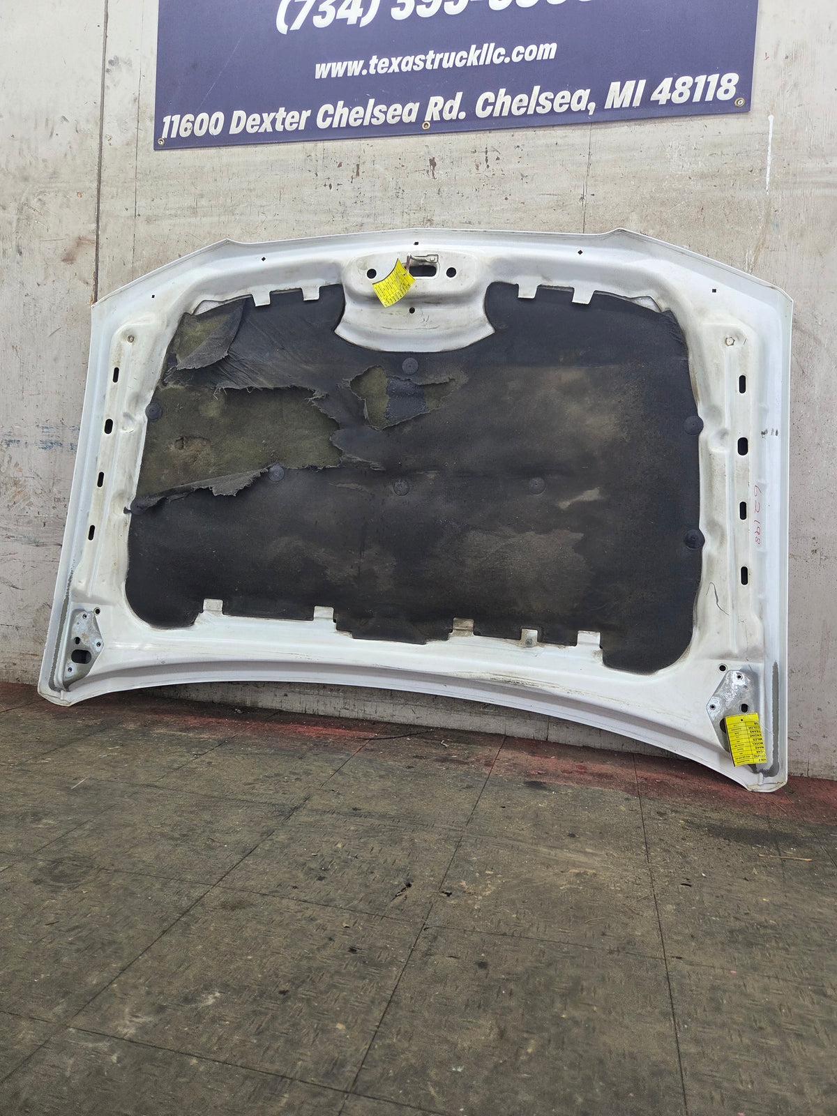 2003-2006 Chevrolet Silverado 1500 2500 'Cateye' Hood