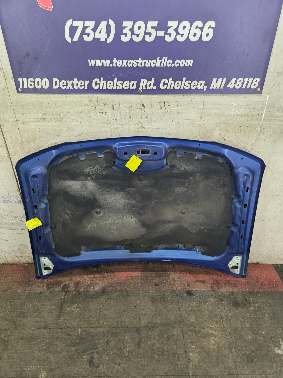 2003-2006 Chevrolet Silverado 1500 2500 'Cateye' Hood