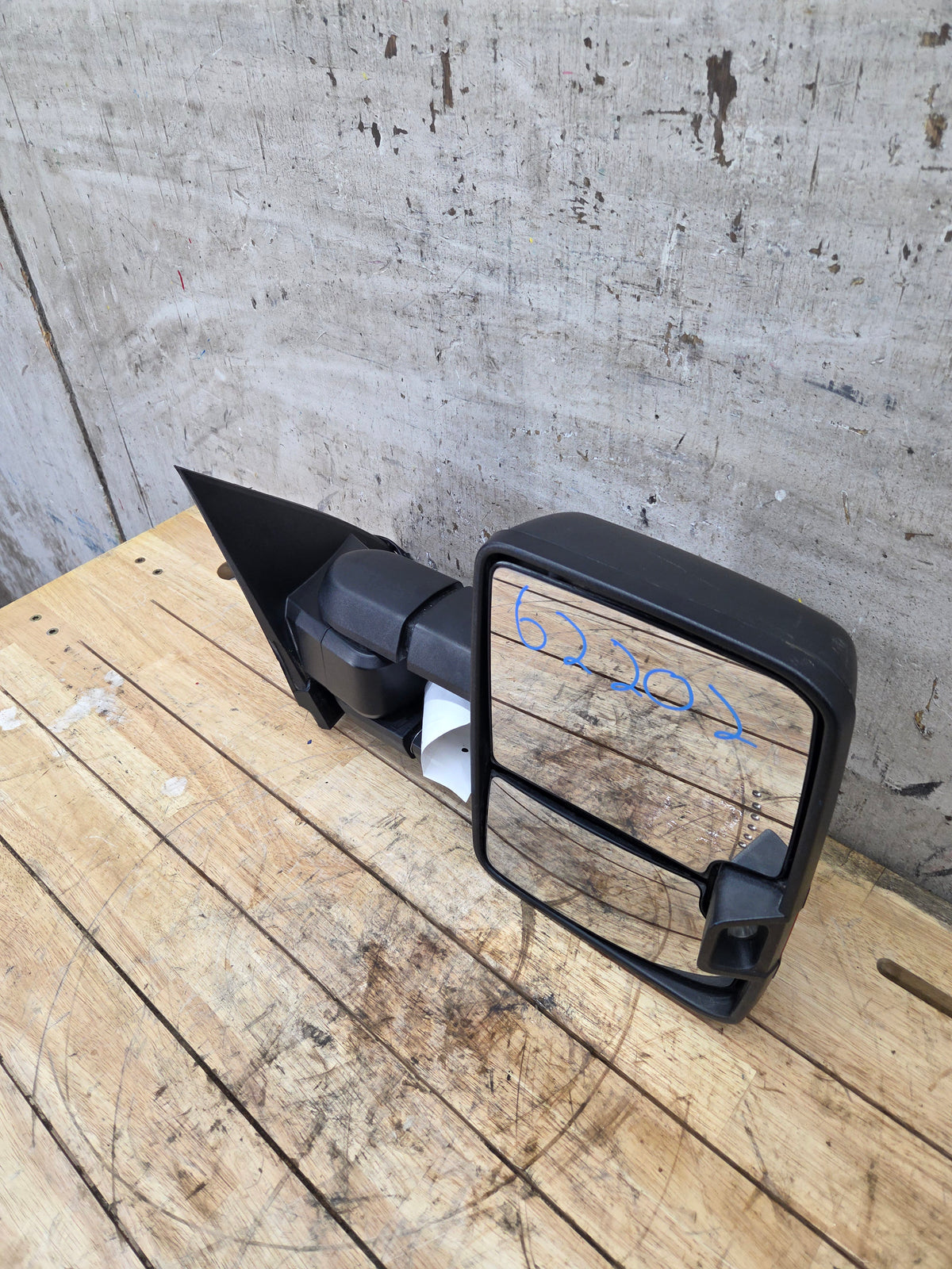 2014-2018 Chevrolet Silverado/GMC Sierra 1500 2500 3500 Right Side Passenger Side Power Fold Tow Mirror 84228884