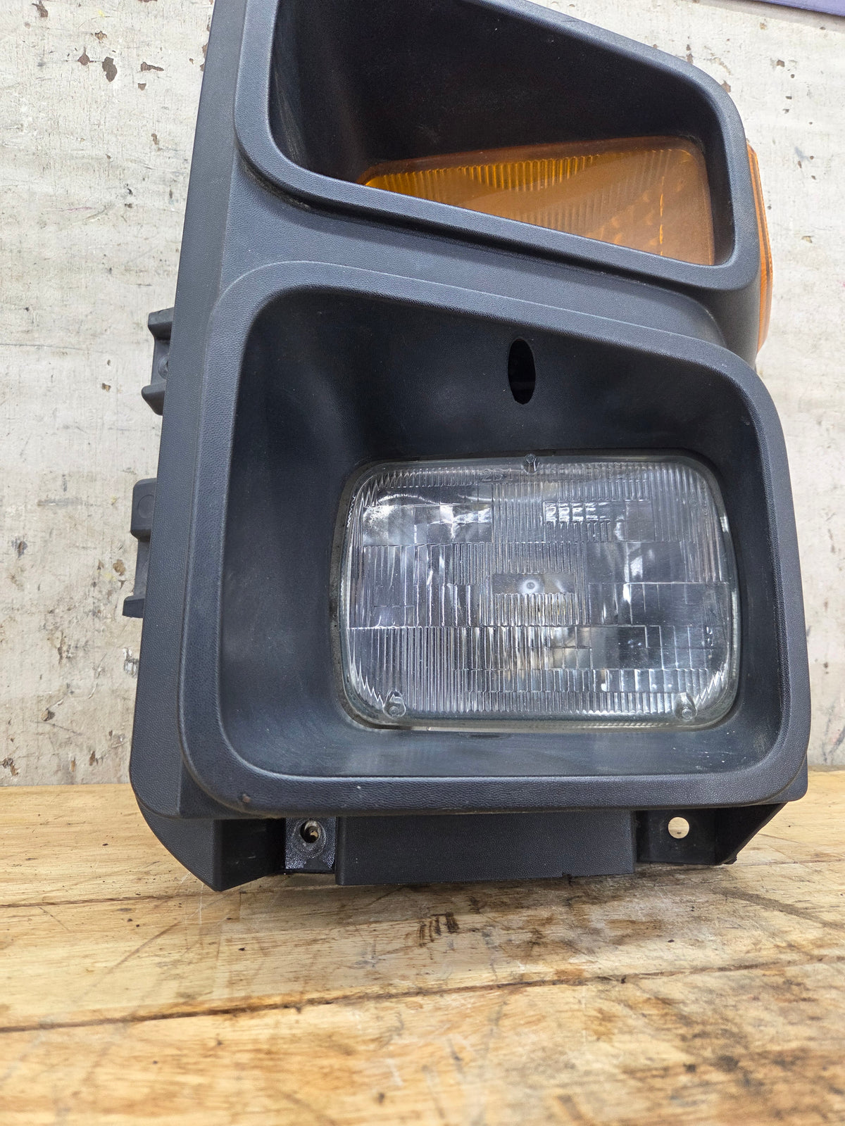 2008-2010 Ford Super Duty F250 F350 F450 F550 LH Driver Side Head Light 7C34-13101-A