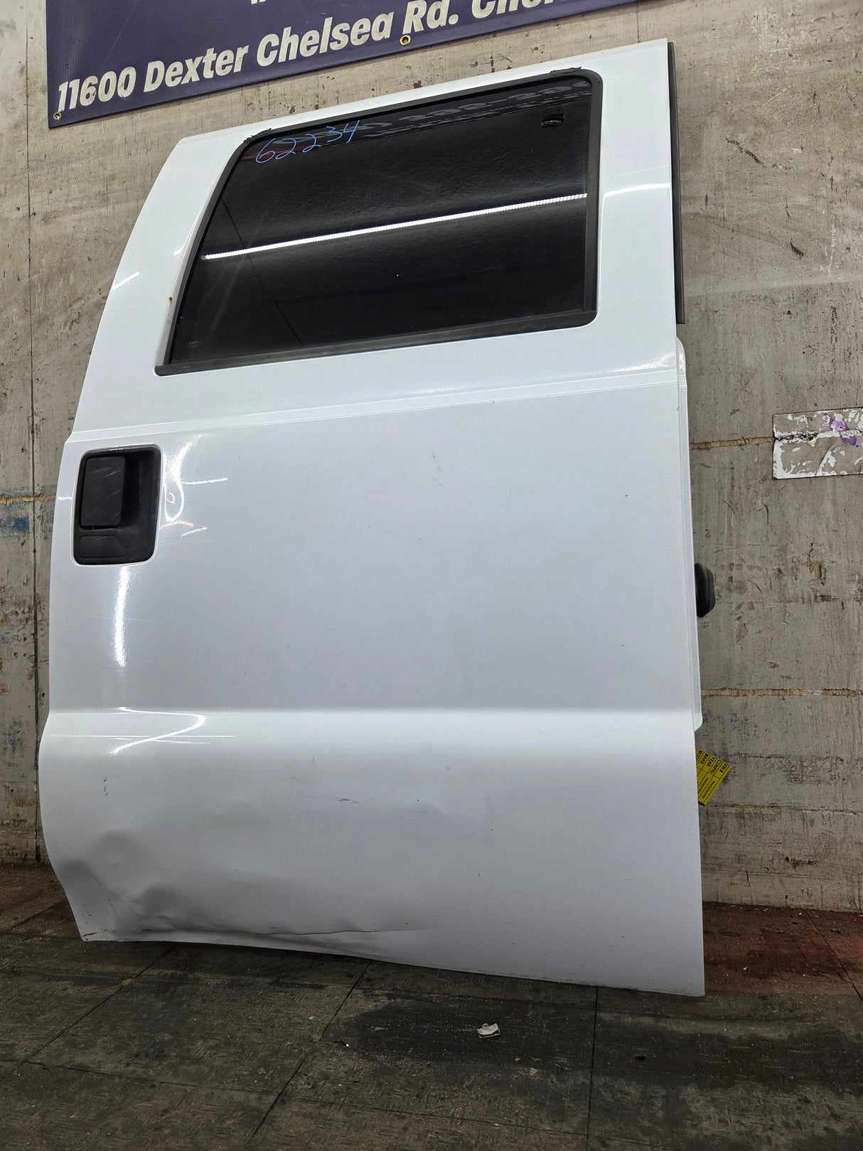 1999-2007 Ford Super Duty RH Passenger Side Rear Crew Cab Door F250 F350 F450 F550 *Damage*