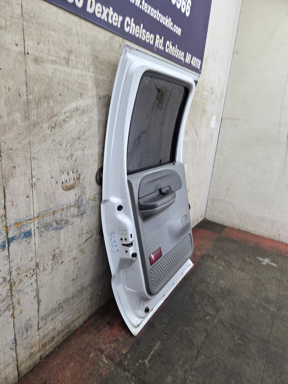 1999-2007 Ford Super Duty LH Driver Side Rear Crew Cab Door F250 F350 F450 F550