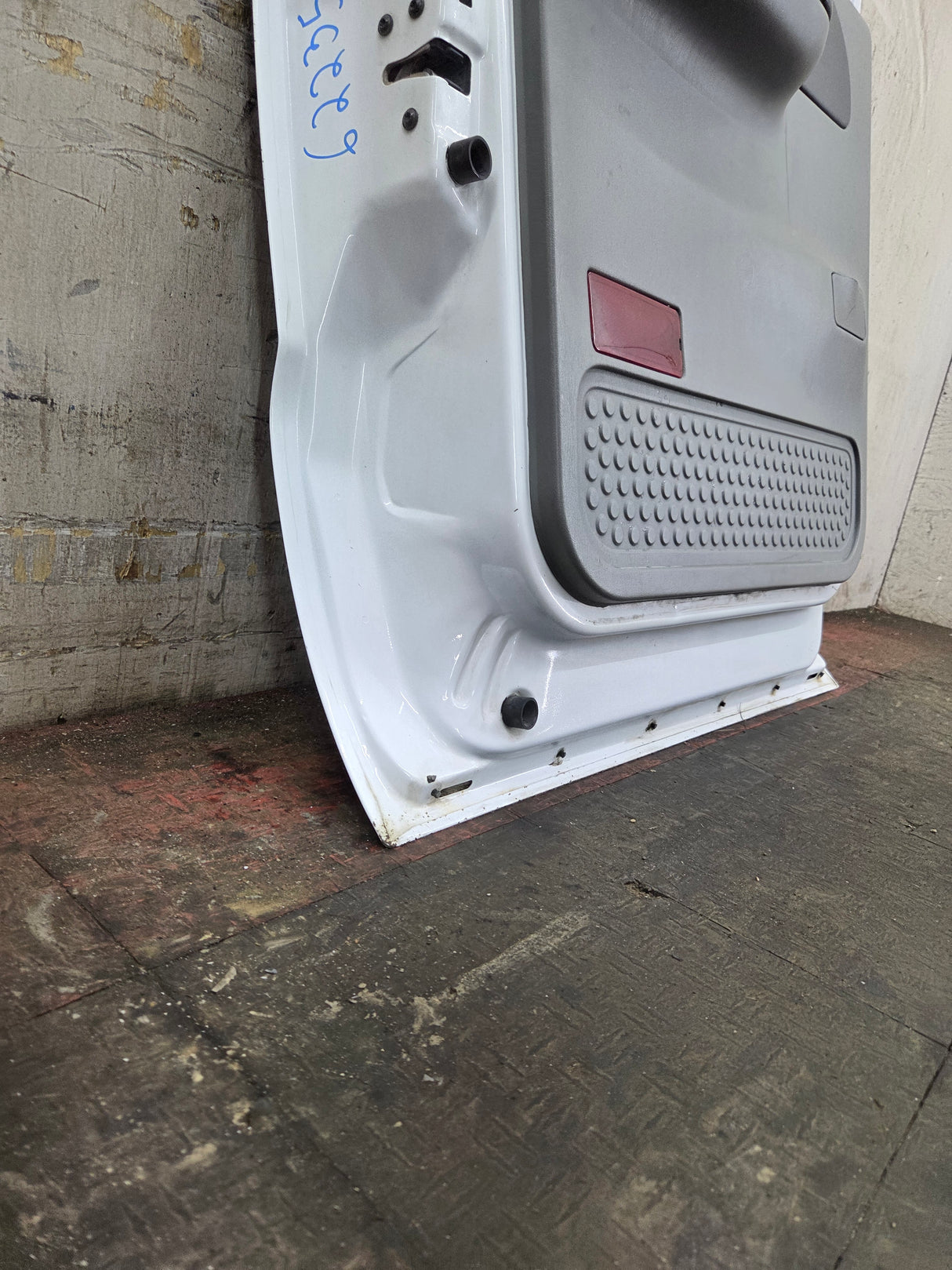 1999-2007 Ford Super Duty LH Driver Side Rear Crew Cab Door F250 F350 F450 F550
