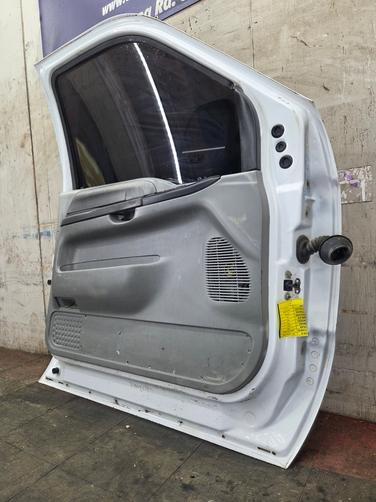 1999-2007 Ford Super Duty LH Driver Side Front Door F250 F350 F450 F550