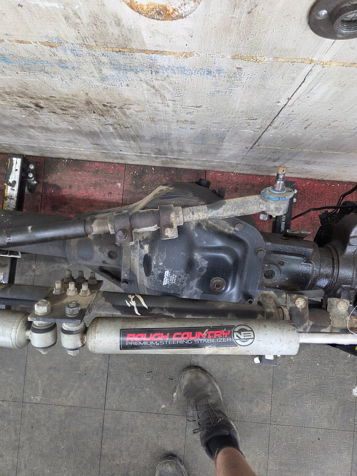 1999-2004 Ford Super Duty F250 F350 SRW Front Axle 3.73 Gear Ratio