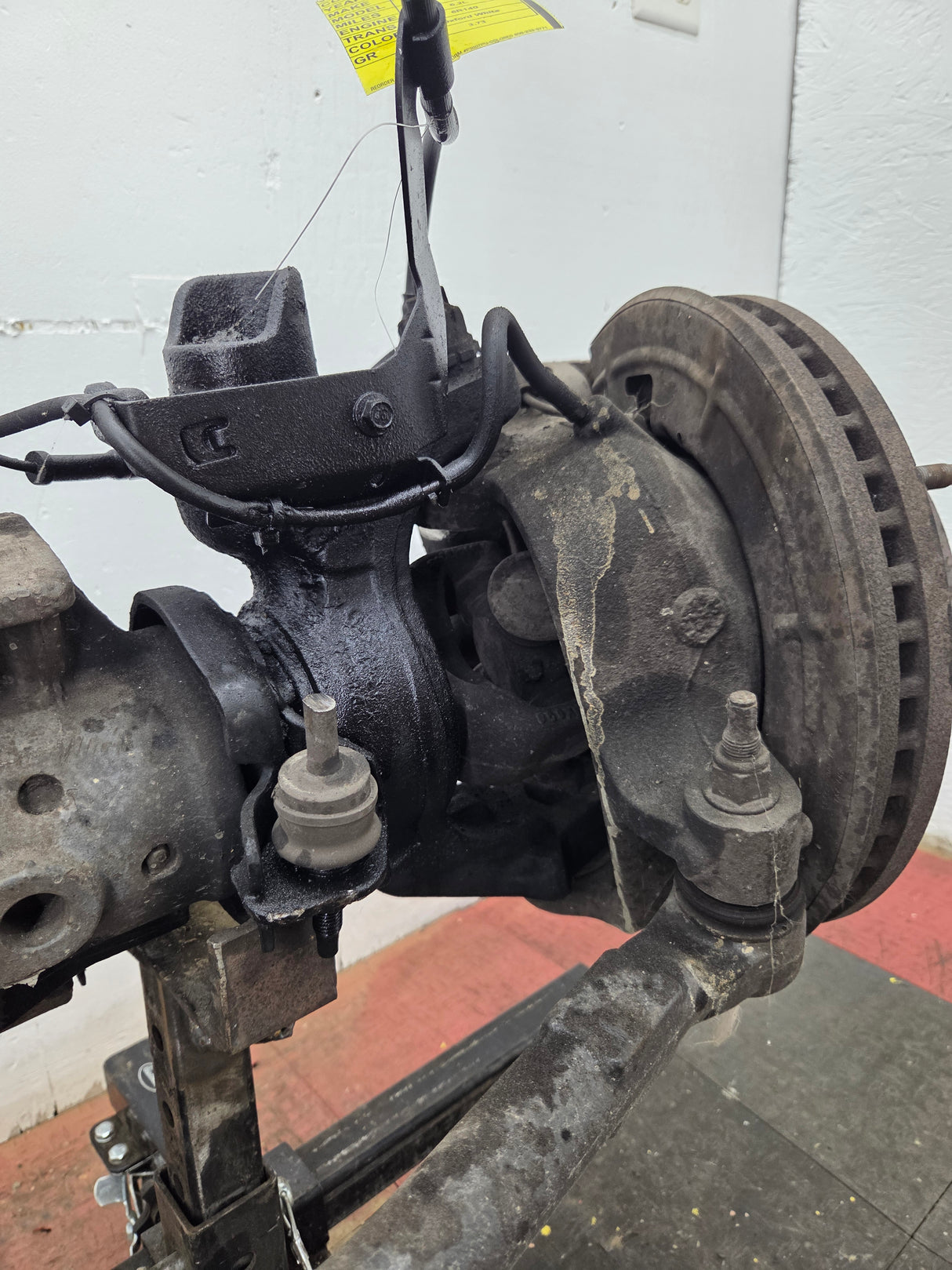 2011-2012 Ford Super Duty F250 F350 Front Axle 3.73 Gear Ratio