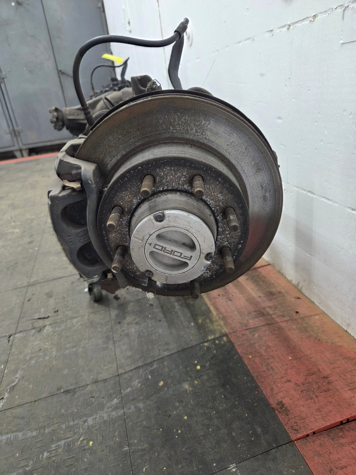 2011-2012 Ford Super Duty F250 F350 Front Axle 3.73 Gear Ratio