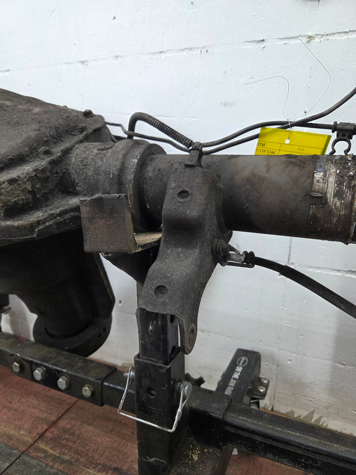 2011-2012 Ford Super Duty F250 F350 Rear Axle 3.73 Gear Ratio Electric Locking Rear End 220k Miles