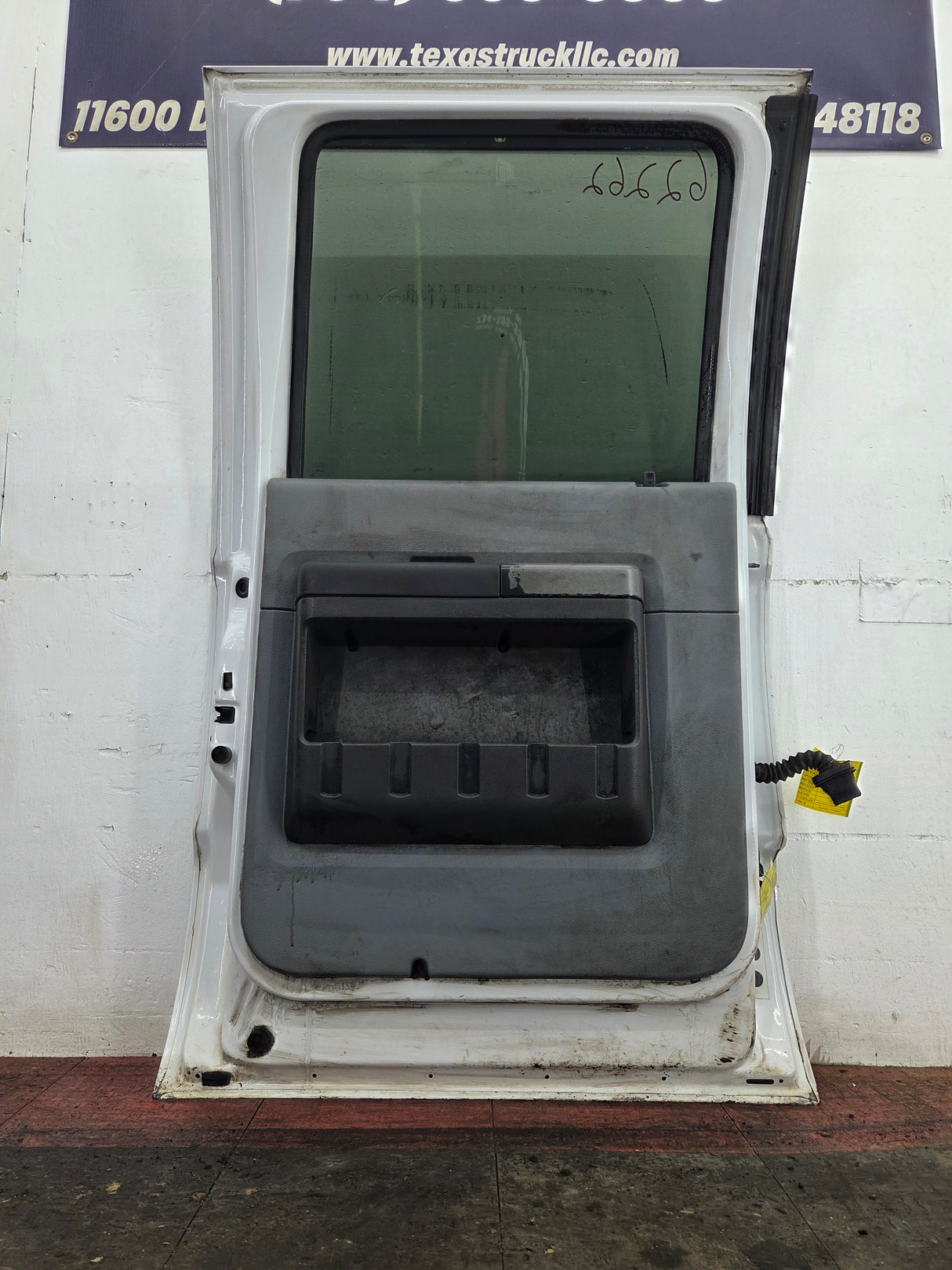 2012-2016 Ford Super Duty Driver Rear Door LH Crew Cab F250 F350 F450 F550