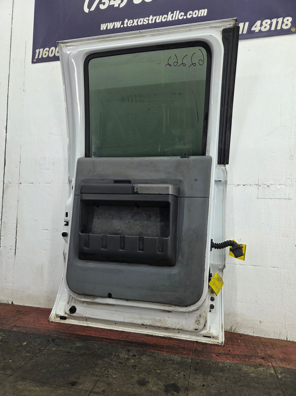 2012-2016 Ford Super Duty Driver Rear Door LH Crew Cab F250 F350 F450 F550