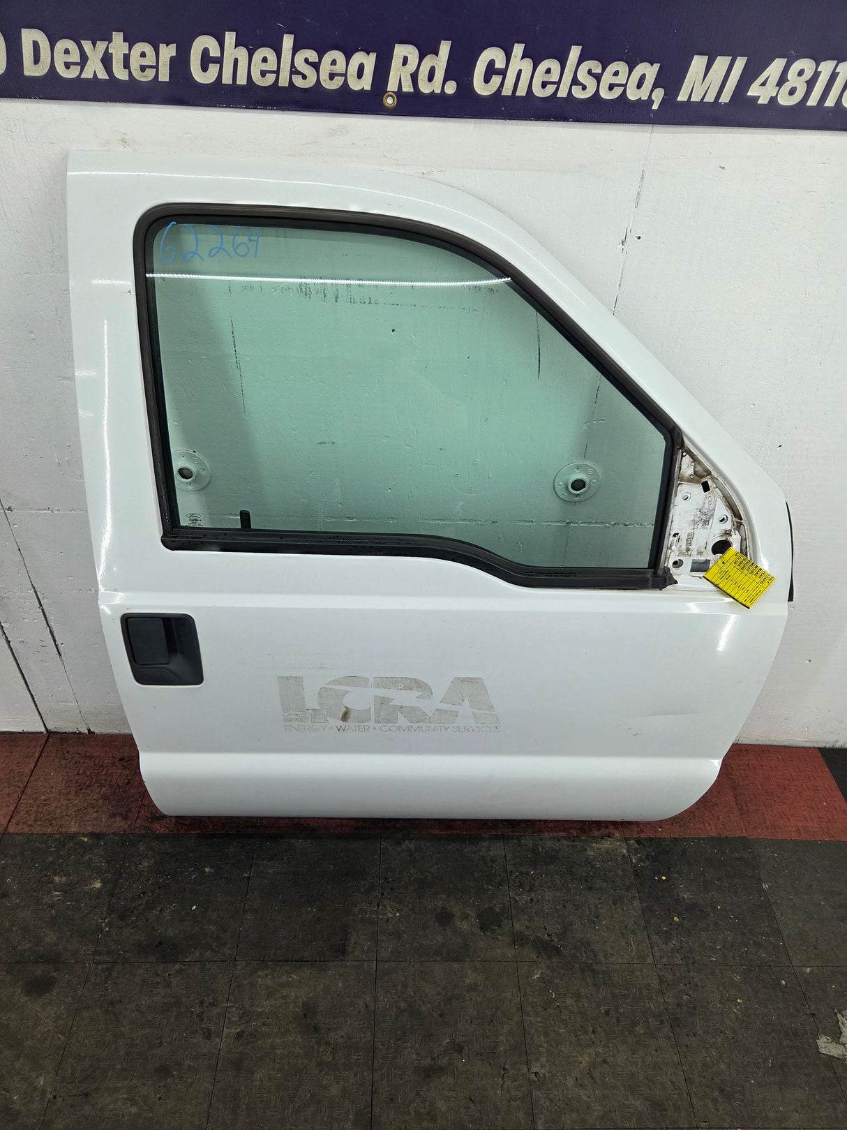 2012-2016 Ford Super Duty RH Passenger Side Front Door F250 F350 F450 F550