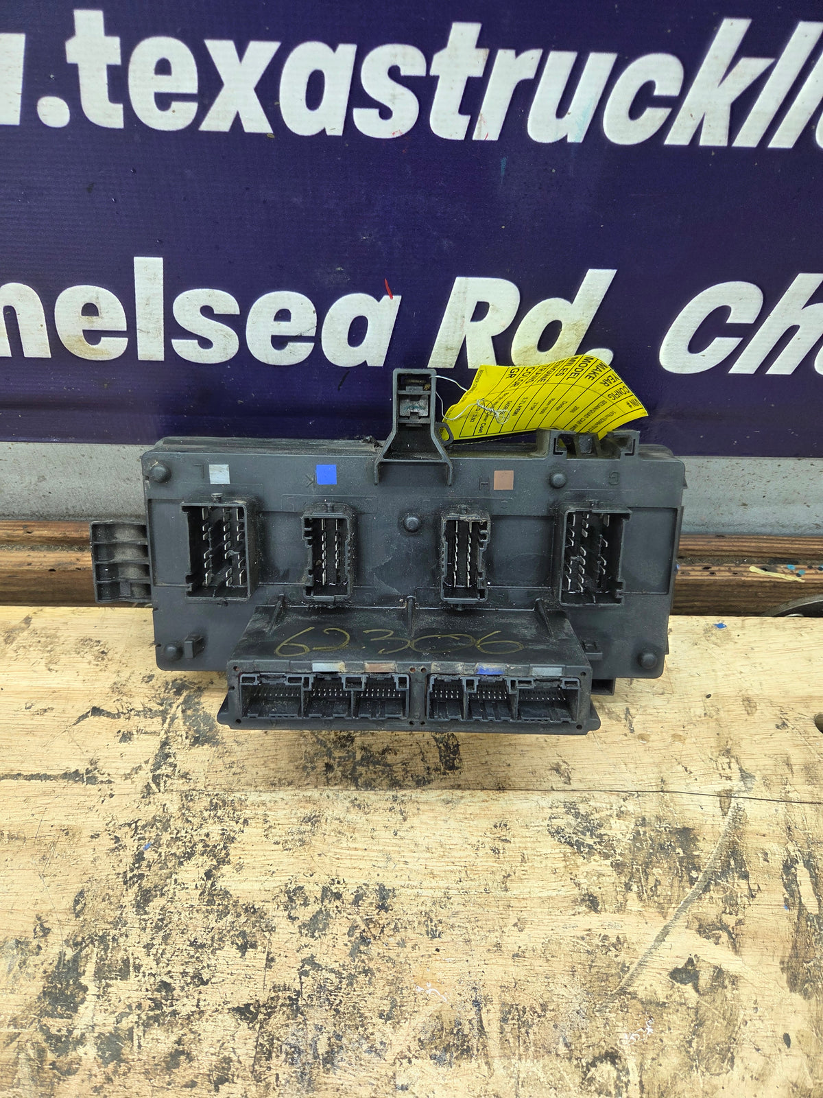 2006 Dodge Ram 1500 2500 5.7L Totally Integrated Power Module Fuse Box - P56049889AM