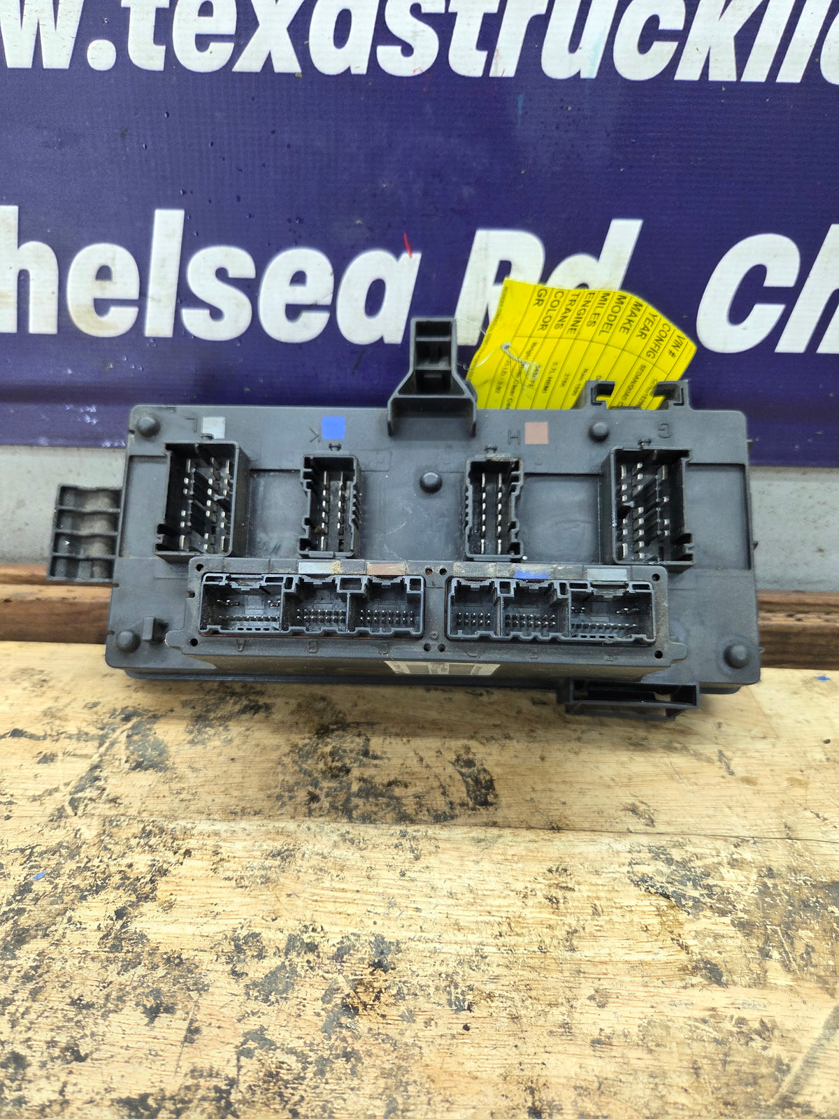 2006 Dodge Ram 1500 2500 5.7L Totally Integrated Power Module Fuse Box - P56049889AM