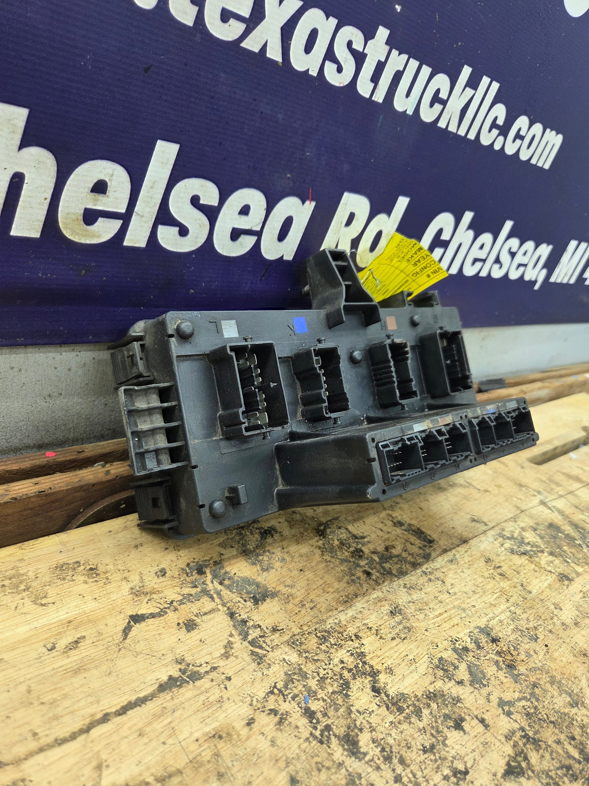 2006 Dodge Ram 1500 2500 5.7L Totally Integrated Power Module Fuse Box - P56049889AM