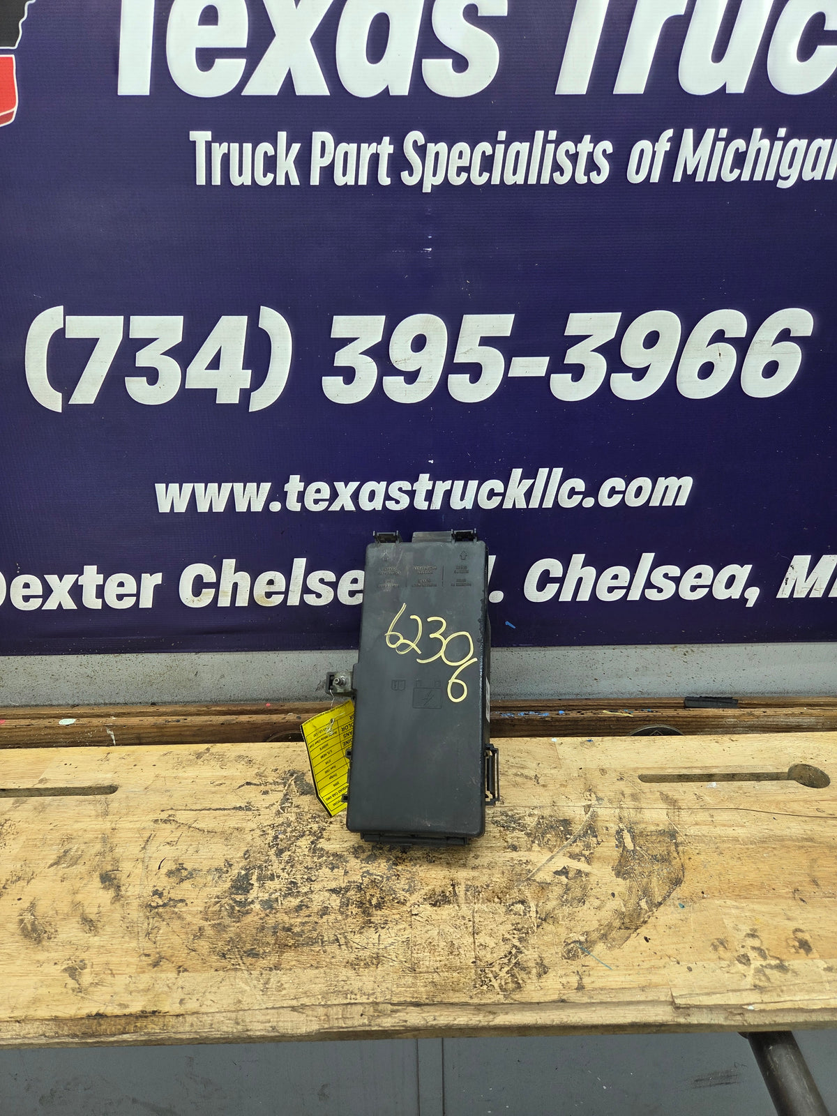 2006 Dodge Ram 1500 2500 5.7L Totally Integrated Power Module Fuse Box - P56049889AM