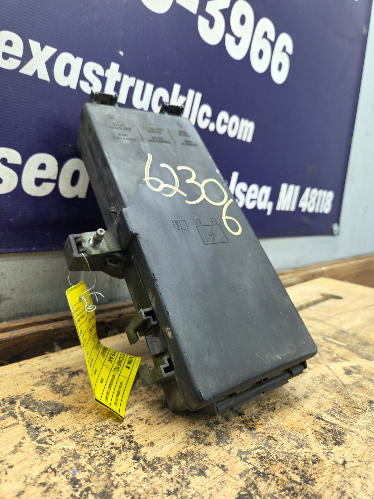 2006 Dodge Ram 1500 2500 5.7L Totally Integrated Power Module Fuse Box - P56049889AM