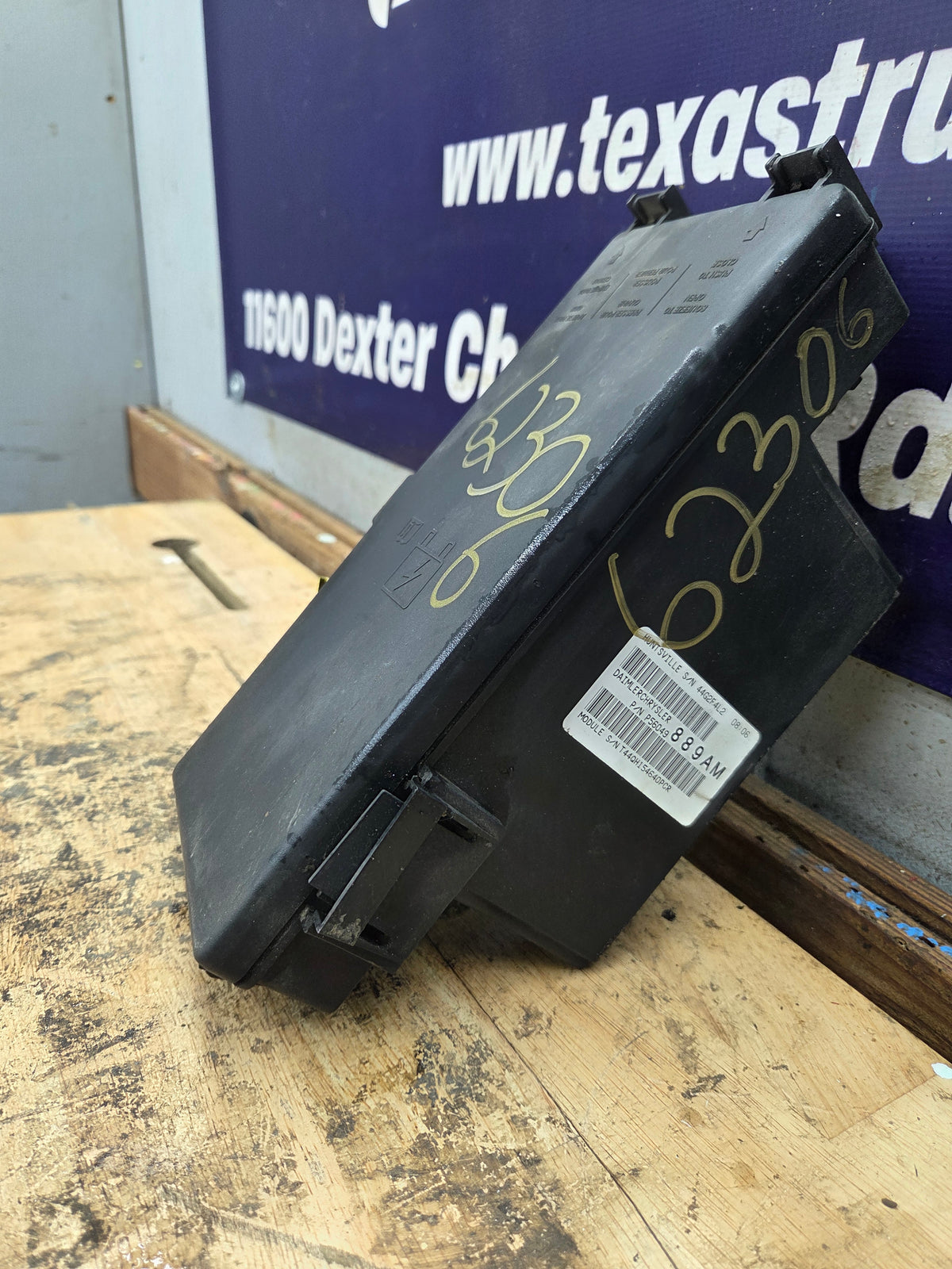 2006 Dodge Ram 1500 2500 5.7L Totally Integrated Power Module Fuse Box - P56049889AM