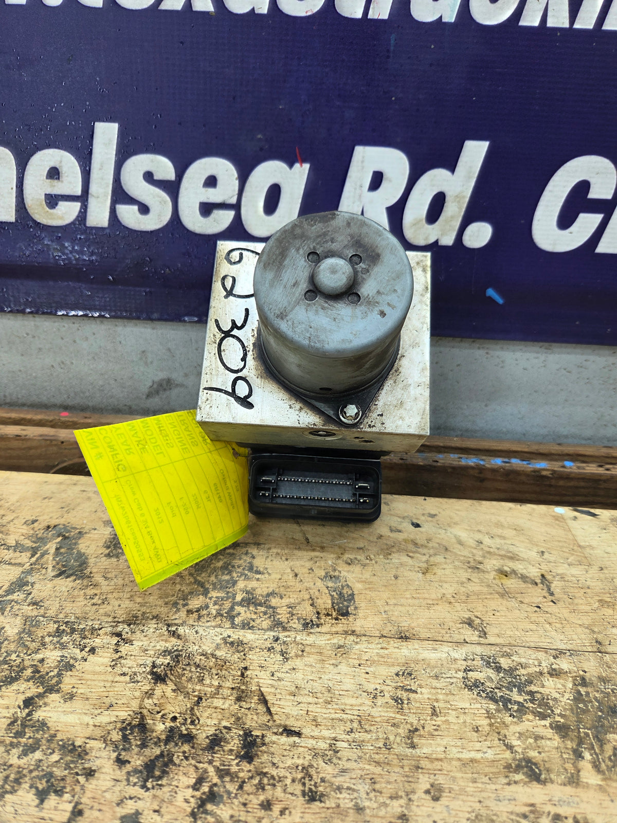 2011-2012 Ford Super Duty F250 F350 ABS Pump Module Control Assembly - BC34-2C405-CH