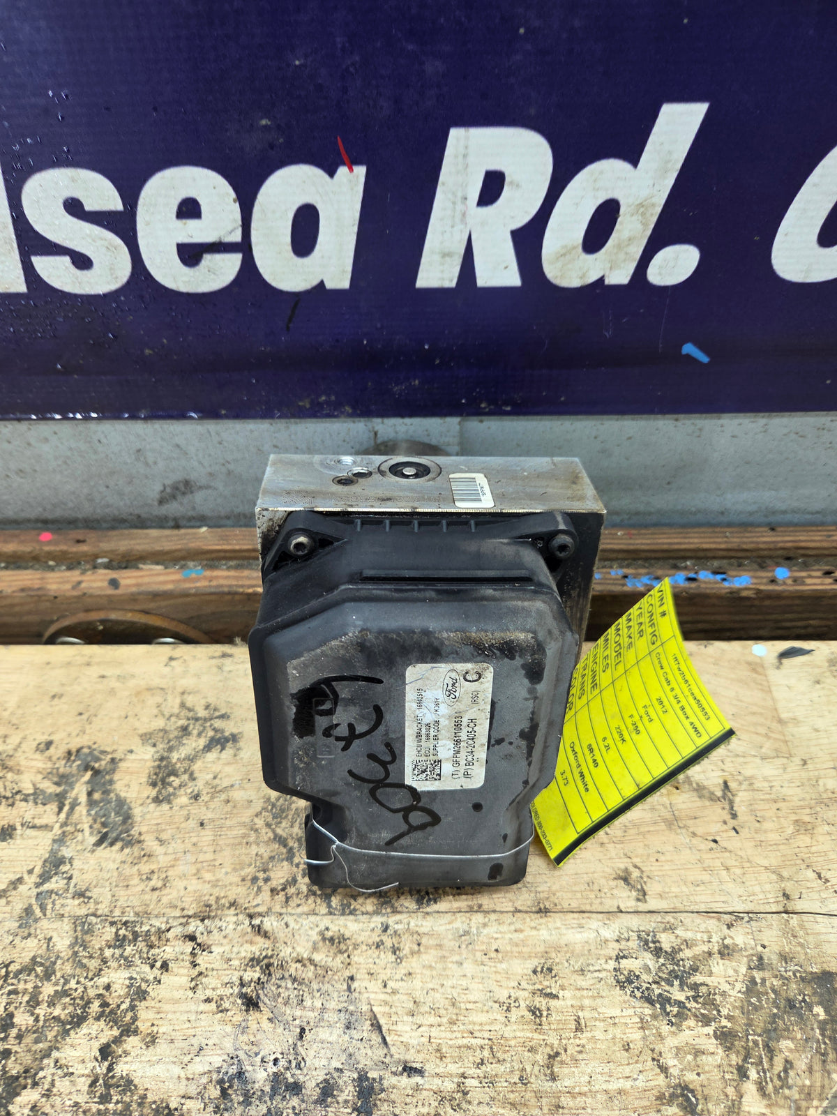 2011-2012 Ford Super Duty F250 F350 ABS Pump Module Control Assembly - BC34-2C405-CH