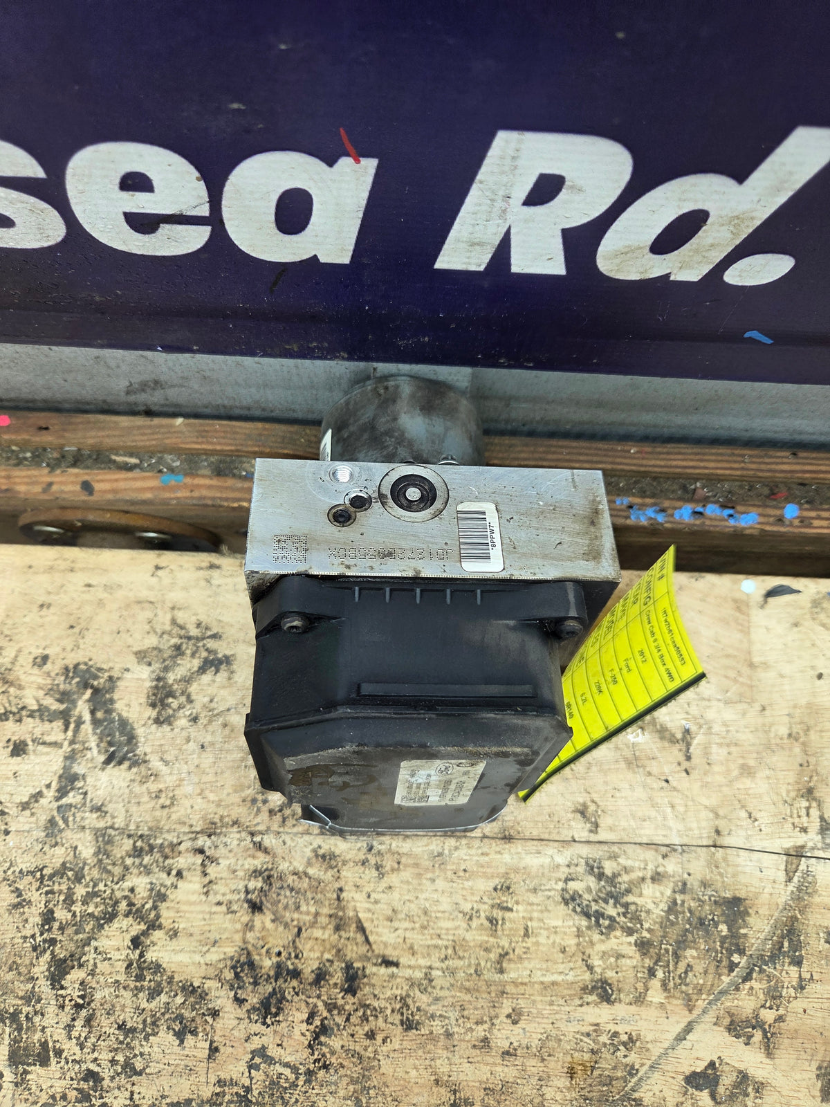 2011-2012 Ford Super Duty F250 F350 ABS Pump Module Control Assembly - BC34-2C405-CH