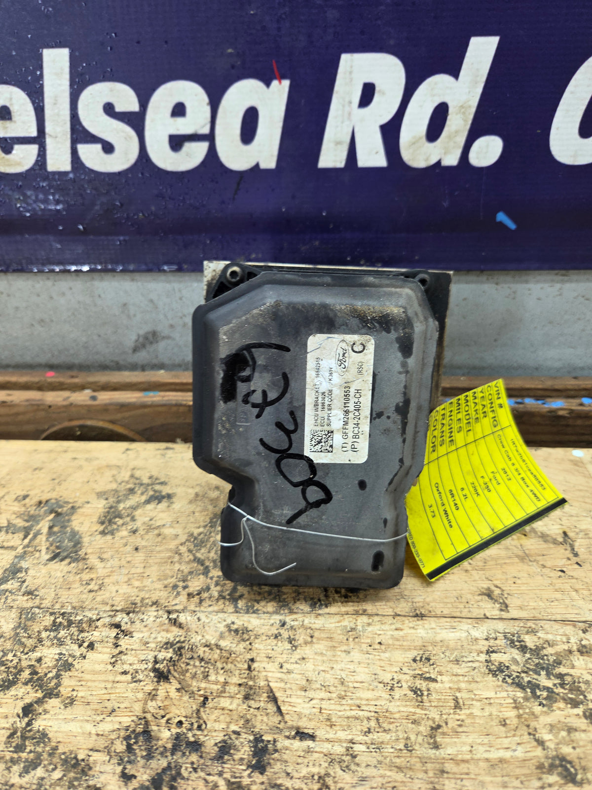 2011-2012 Ford Super Duty F250 F350 ABS Pump Module Control Assembly - BC34-2C405-CH