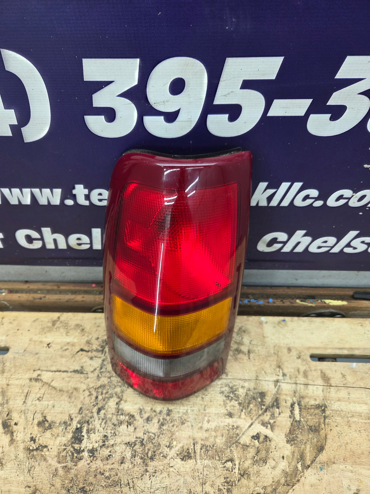1999–2007 Chevrolet Silverado/GMC Sierra Driver Side Tail Light TYC 11-5185-00