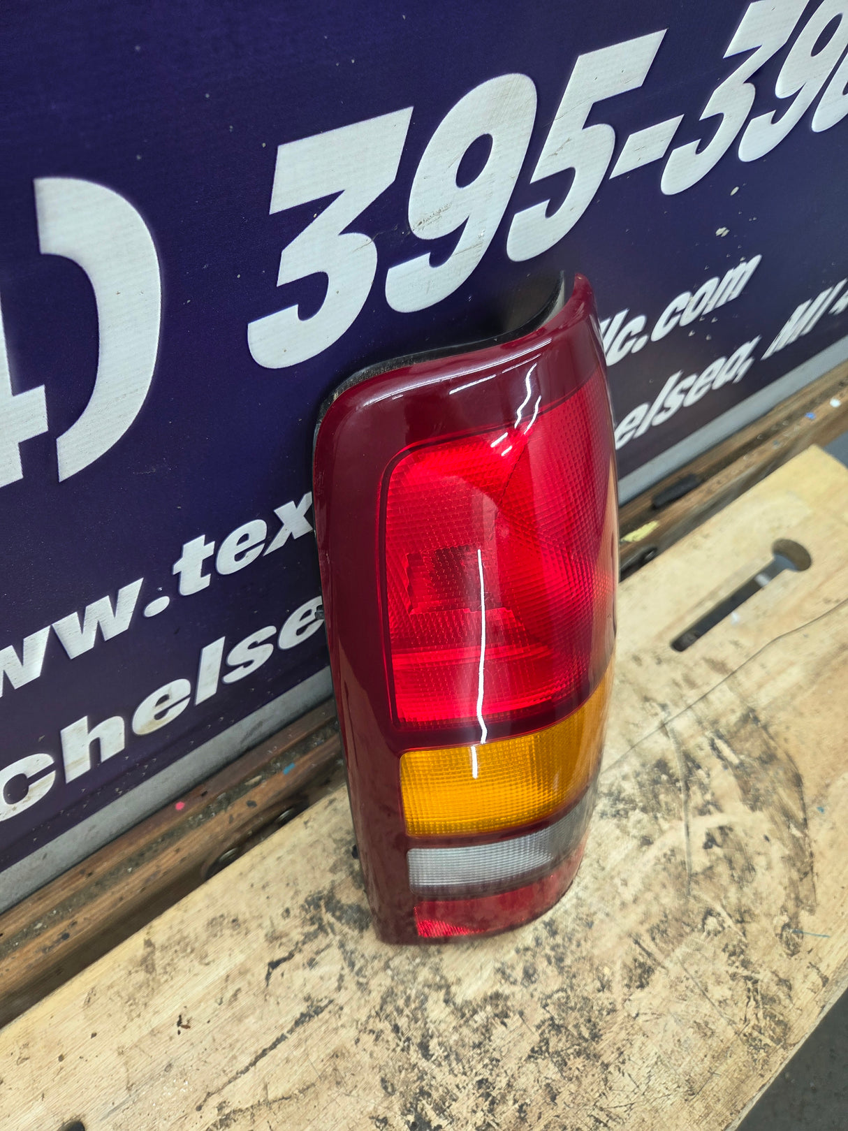 1999–2007 Chevrolet Silverado/GMC Sierra Driver Side Tail Light TYC 11-5185-00