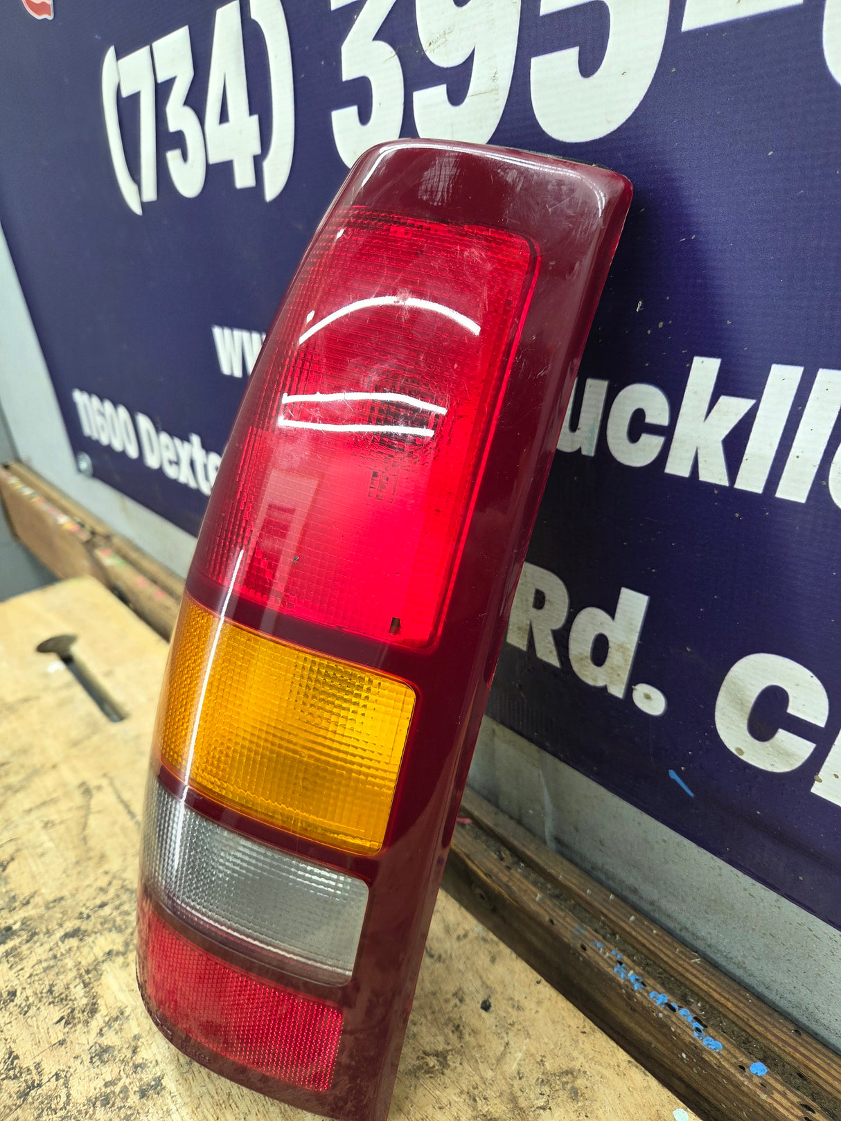 1999–2007 Chevrolet Silverado/GMC Sierra Driver Side Tail Light TYC 11-5185-00