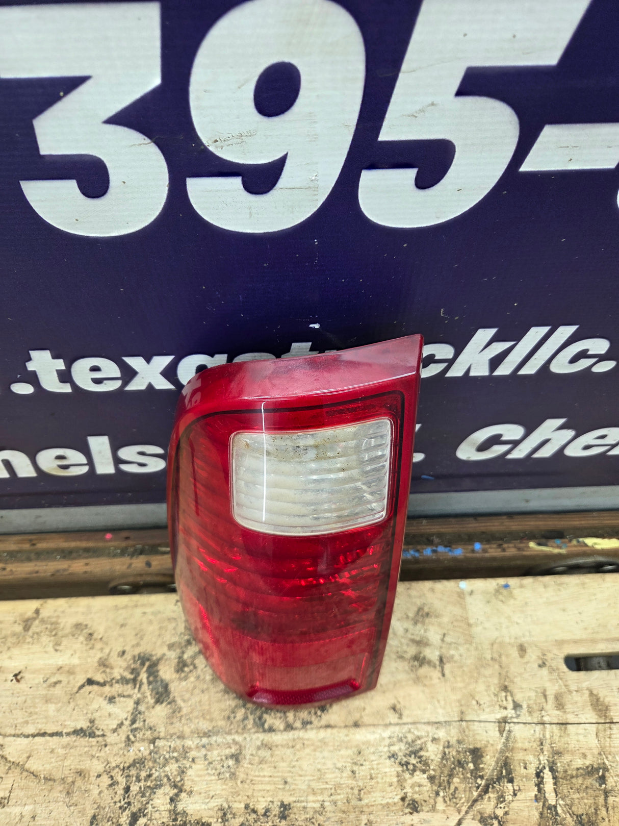 2008-2016 Ford Super Duty Driver Side Tail Light F250 F350 F450 F550 7C34-13B505-A