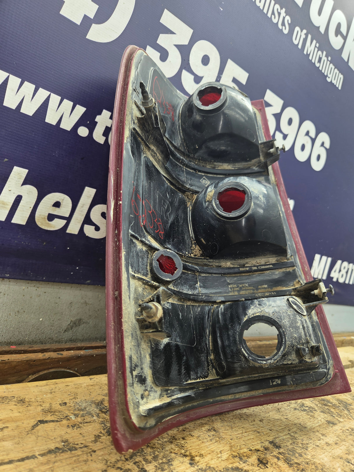 2007-2013 GMC Sierra Passenger Side Tail Light