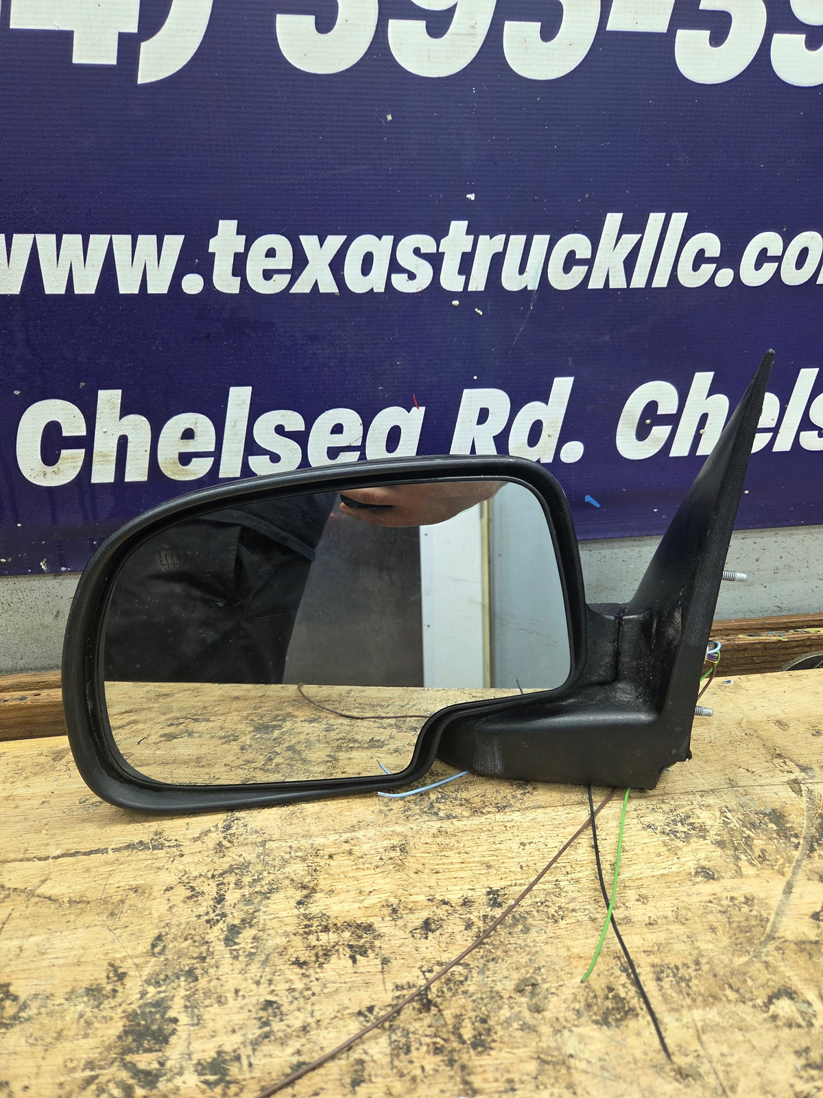 1999-2006 Chevrolet Silverado GMC Sierra 1500 2500 LH Driver Side Power and Heat Mirror