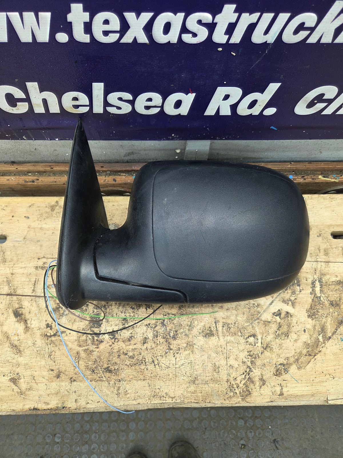 1999-2006 Chevrolet Silverado GMC Sierra 1500 2500 LH Driver Side Power and Heat Mirror