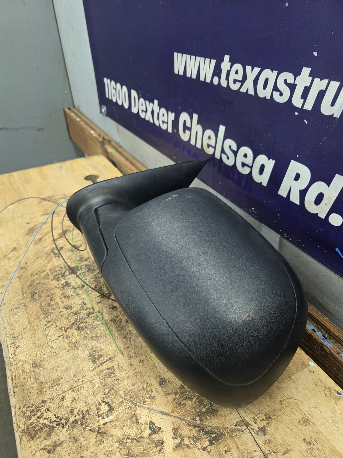1999-2006 Chevrolet Silverado GMC Sierra 1500 2500 LH Driver Side Power and Heat Mirror