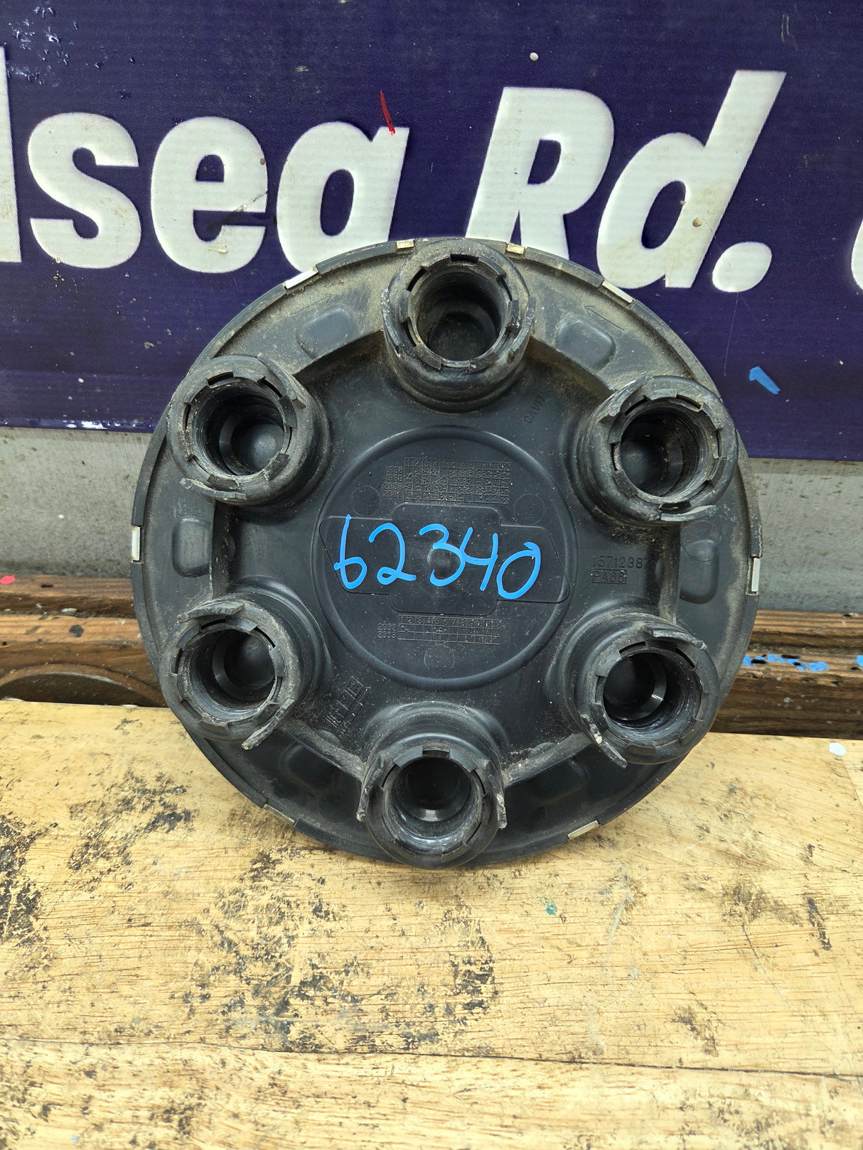 1999-2008 Chevrolet Silverado Suburban Tahoe Express Avalanche 1500 Center Cap Hub Cap 15712387