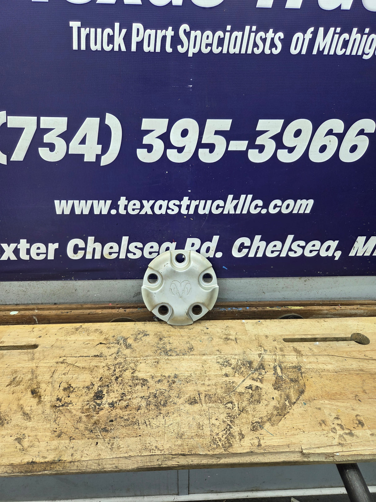 2002-2008 Dodge Ram 1500 OEM Center Wheel Cap Hub Cap 3rd Gen P/N 5845973