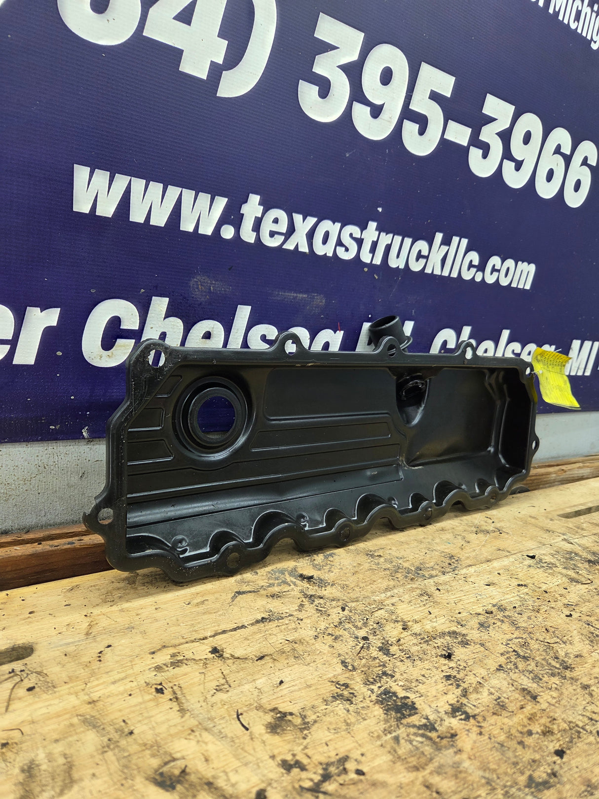 2004-2010 Ford Econoline E150 E250 E350 E450 6.0L Passenger Side Valve Cover