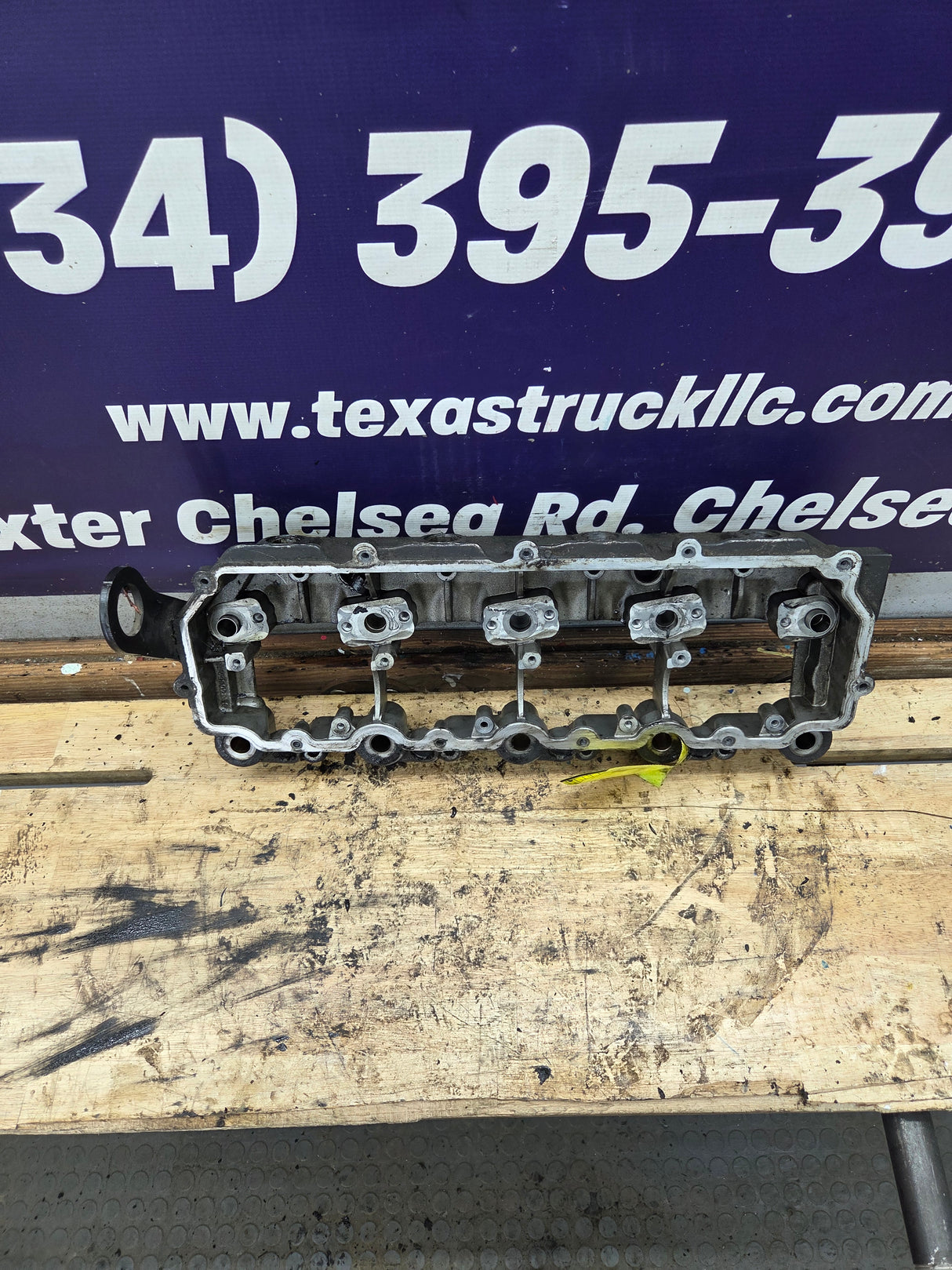 2003-2004 Genuine Ford Power Stroke 6.0L Diesel Rocker Box Arm Housing OEM 1840550C1 18MM