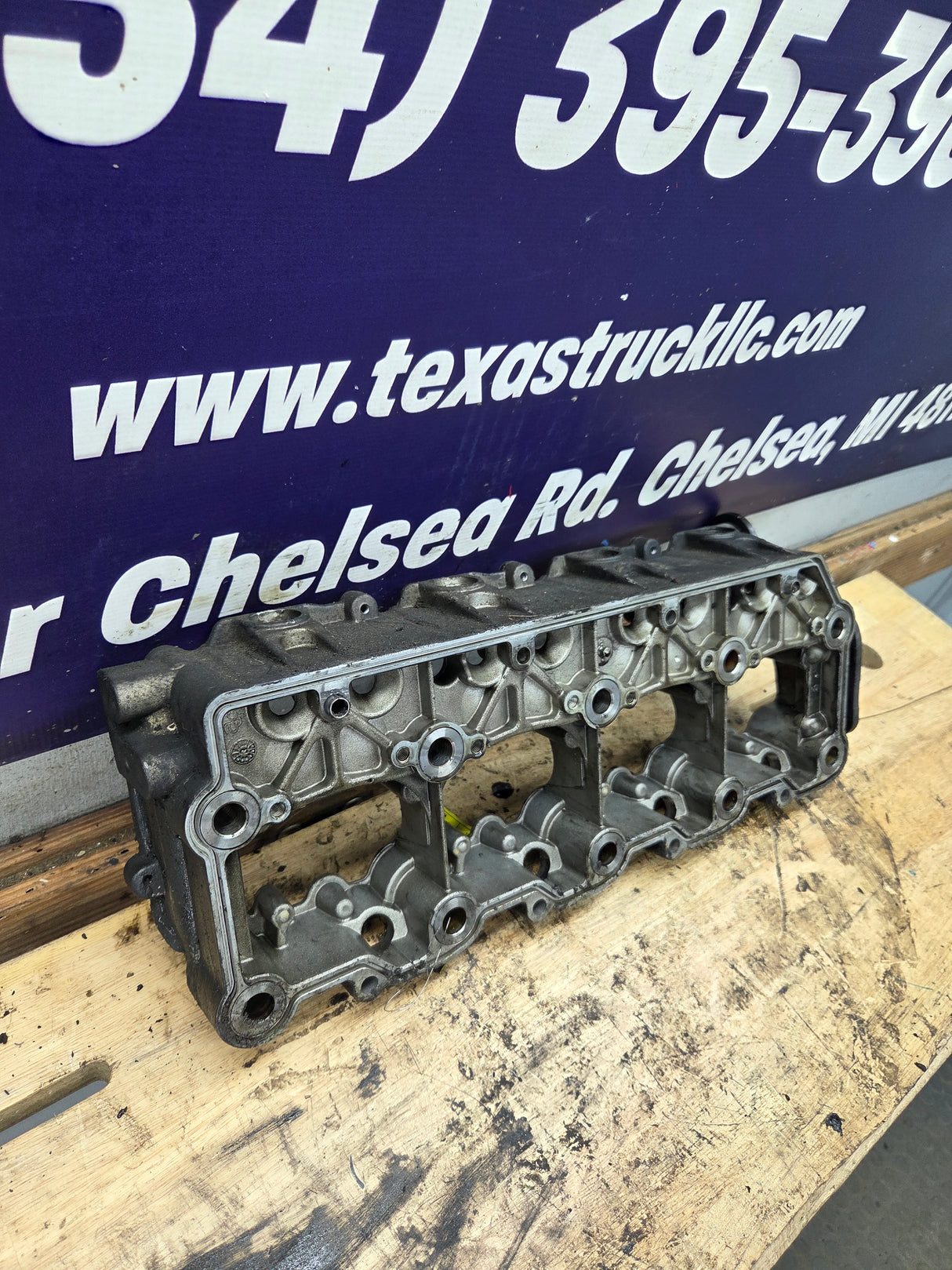 2003-2004 Genuine Ford Power Stroke 6.0L Diesel Rocker Box Arm Housing OEM 1840550C1 18MM