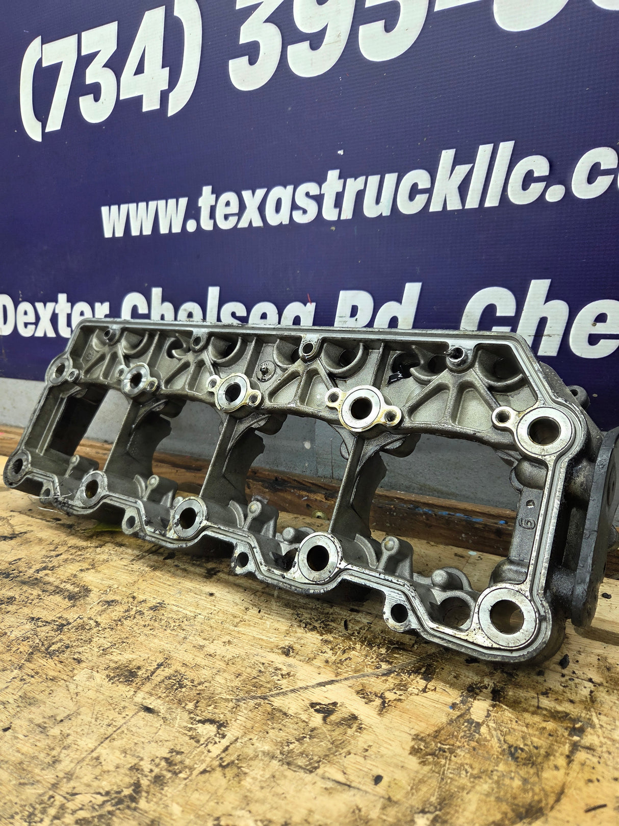 2003-2004 Genuine Ford Power Stroke 6.0L Diesel Rocker Box Arm Housing OEM 1840550C1 18MM