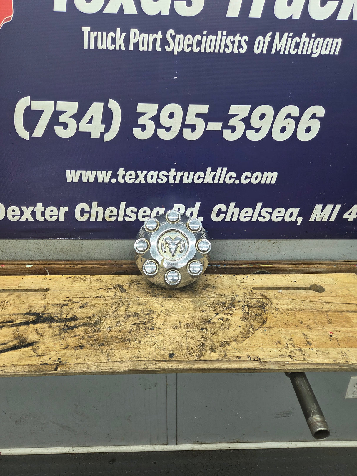 2003-20013 Dodge Ram 1500 2500 3500 OEM Center Wheel Cap Hub Cap P/N 52121450AB